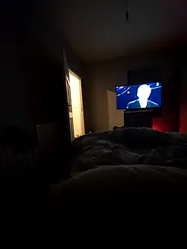 elenaUK online show from 12-27-24, 01:00