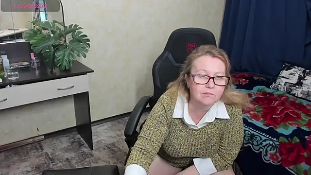 Frau Marta online show from 12-12-24, 03:16