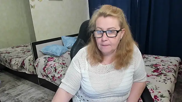 Frau Marta online show from 03-24-26, 01:05