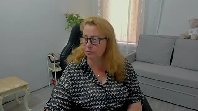 Snapshot of Frau_Marta chatting on 07-11-26, 01:25 Frau Marta online show from 07-11-26, 01:25