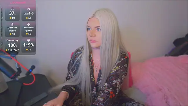 ParadiseRose online show from 10-25-25, 04:31