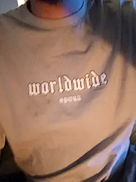 Snapshot of BunnyandClydeDk chatting on 12-14-24, 04:56 BunnyandClydeDk online show from 12-14-24, 04:56