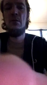 Snapshot of BunnyandClydeDk chatting on 12-25-24, 08:18 BunnyandClydeDk online show from 12-25-24, 08:18