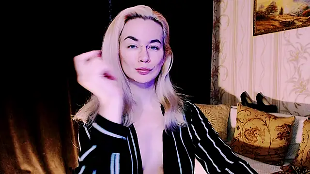 xxxcharismaaa online show from 12-01-25, 08:36