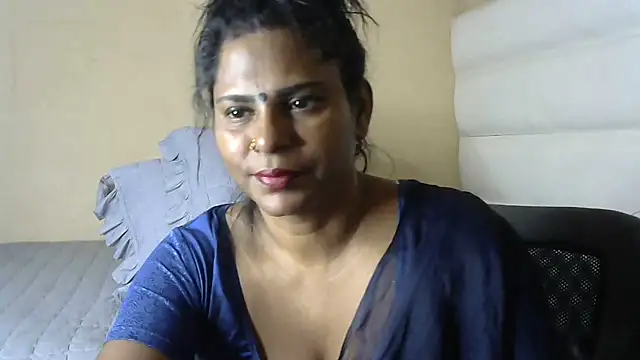 Snapshot of sunshinelady_ chatting on 07-08-26, 10:53 sunshinelady online show from 07-08-26, 10:53
