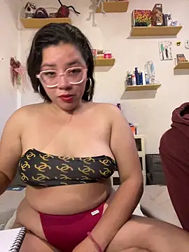 Vivi Kvsh online show from 03-24-26, 07:46