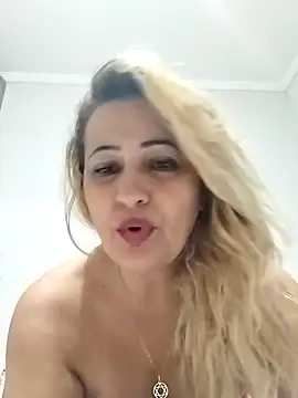 Snapshot of vivifernades chatting on 03-01-25, 01:11 vivifernades online show from 03-01-25, 01:11