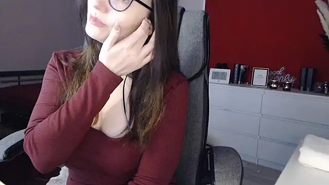 Alina Lamour online show from 02-14-26, 06:15