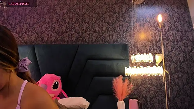 Vivi prinncess online show from 05-21-26, 11:23