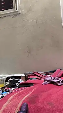 Snapshot of tslovetoys5 chatting on 02-28-25, 01:14 tslovetoys5 online show from 02-28-25, 01:14