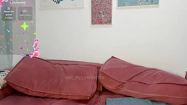 wet eyyyelashes online show from 03-04-26, 09:15