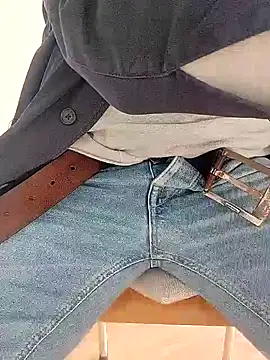 Snapshot of papiculo86 chatting on 01-14-25, 01:06 papiculo86 online show from 01-14-25, 01:06