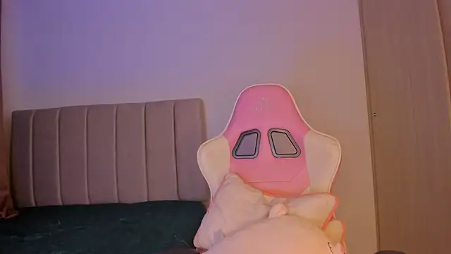 isa bunny online show from 02-20-26, 02:19