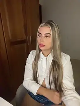 Miss valeriaa online show from 05-04-26, 11:45