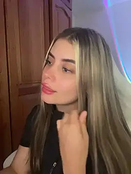 Snapshot of Miss_valeriaa chatting on 06-20-26, 03:20 Miss valeriaa online show from 06-20-26, 03:20