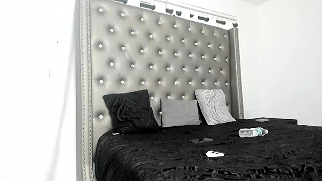 SashaMalone online show from 01-09-25, 03:15