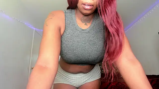 SashaMalone online show from 12-17-25, 04:35