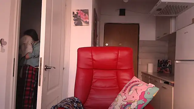 Snapshot of simyhvn chatting on 04-25-26, 04:04 simyhvn online show from 04-25-26, 04:04