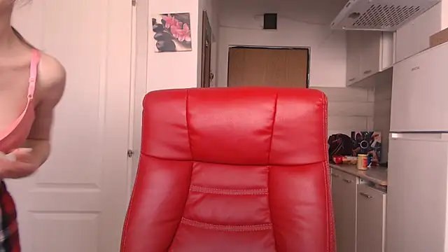 Snapshot of simyhvn chatting on 04-28-26, 06:07 simyhvn online show from 04-28-26, 06:07