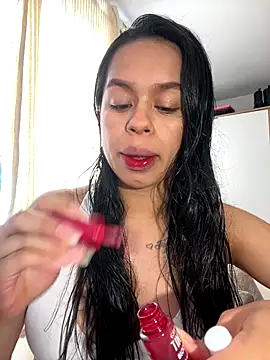 Snapshot of xlovelygirlx chatting on 09-29-25, 07:30 xlovelygirlx online show from 09-29-25, 07:30