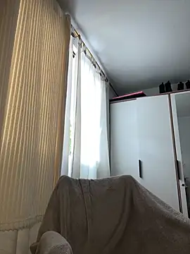 Snapshot of xlovelygirlx chatting on 10-04-25, 05:00 xlovelygirlx online show from 10-04-25, 05:00