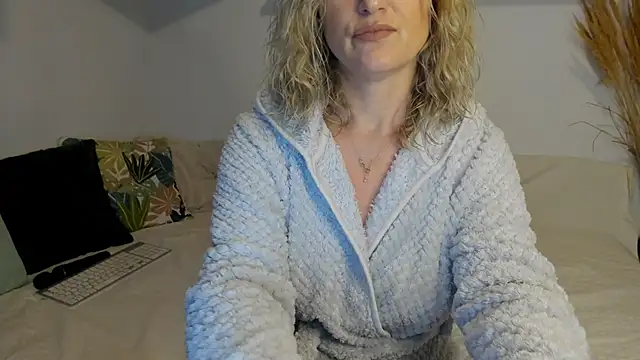 Snapshot of Jadore_able chatting on 02-03-26, 03:04 Jadore able online show from 02-03-26, 03:04