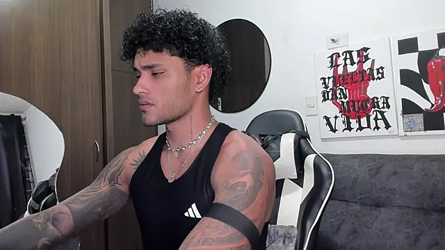 Alessandro Vanni online show from 02-17-26, 03:58