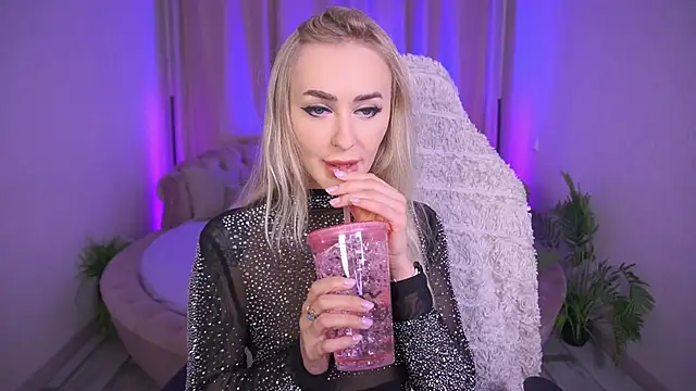 GraceCandy online show from 11-23-25, 11:48