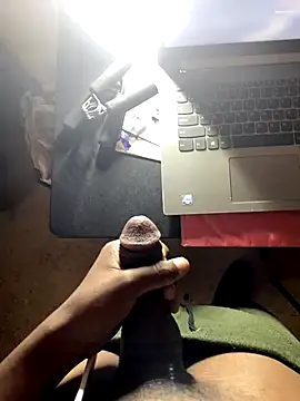 Snapshot of lucky_dicks143 chatting on 10-08-25, 04:54 lucky dicks143 online show from 10-08-25, 04:54