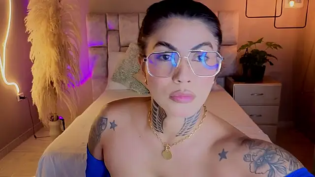 pamela reyes  online show from 11-08-25, 06:51