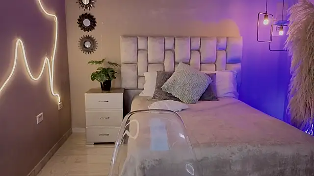 pamela reyes  online show from 03-26-26, 08:03