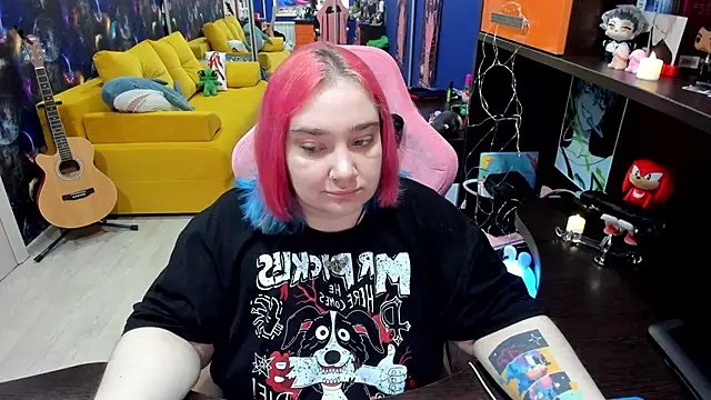 Snapshot of Softie_Sofy chatting on 01-21-25, 02:22 Softie Sofy online show from 01-21-25, 02:22