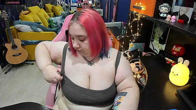 Snapshot of Softie_Sofy chatting on 02-07-25, 02:40 Softie Sofy online show from 02-07-25, 02:40