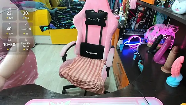 Softie Sofy online show from 12-18-25, 03:12