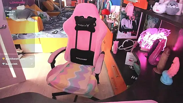 Softie Sofy online show from 02-20-26, 08:05