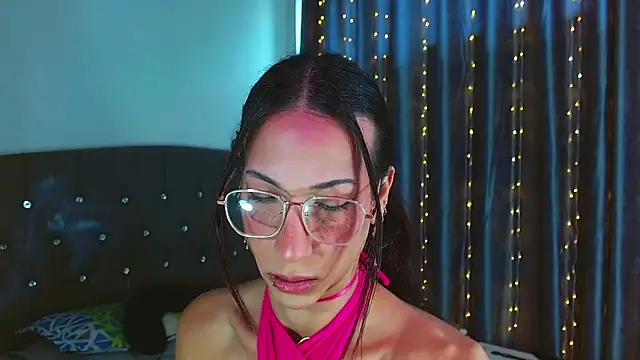 Snapshot of Kenisha_Sweet chatting on 02-01-26, 02:04 Kenisha Sweet online show from 02-01-26, 02:04