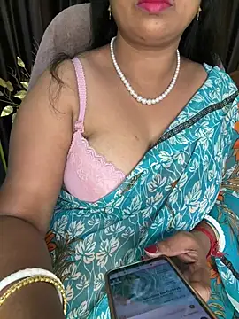 Snapshot of Anushka_21 chatting on 01-17-26, 06:55 Anushka 21 online show from 01-17-26, 06:55