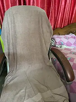 Snapshot of Anushka_21 chatting on 02-18-26, 07:10 Anushka 21 online show from 02-18-26, 07:10