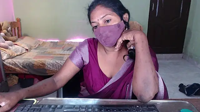 Snapshot of Novapol chatting on 04-19-26, 06:10 Novapol online show from 04-19-26, 06:10