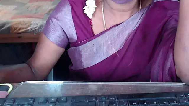 Snapshot of Novapol chatting on 04-21-26, 05:50 Novapol online show from 04-21-26, 05:50