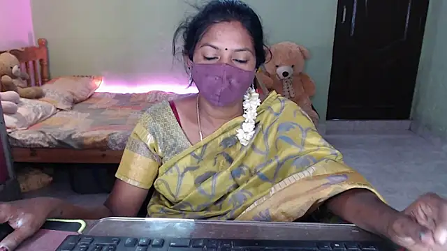 Snapshot of Novapol chatting on 04-22-26, 01:23 Novapol online show from 04-22-26, 01:23