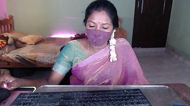Snapshot of Novapol chatting on 04-26-26, 06:00 Novapol online show from 04-26-26, 06:00