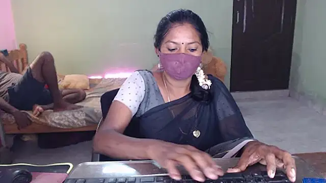 Snapshot of Novapol chatting on 05-01-26, 01:48 Novapol online show from 05-01-26, 01:48