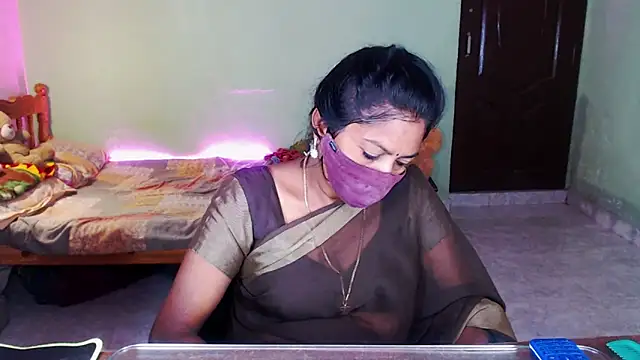 Snapshot of Novapol chatting on 05-09-26, 11:48 Novapol online show from 05-09-26, 11:48