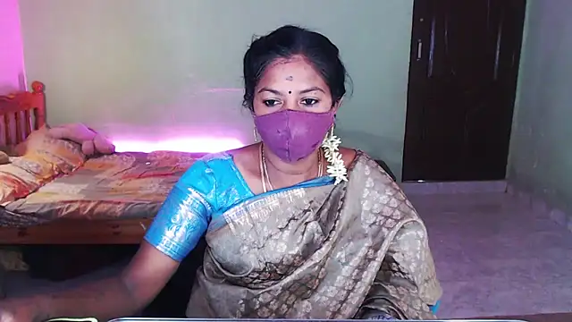 Snapshot of Novapol chatting on 05-17-26, 10:11 Novapol online show from 05-17-26, 10:11