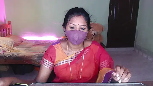 Snapshot of Novapol chatting on 05-20-26, 02:01 Novapol online show from 05-20-26, 02:01