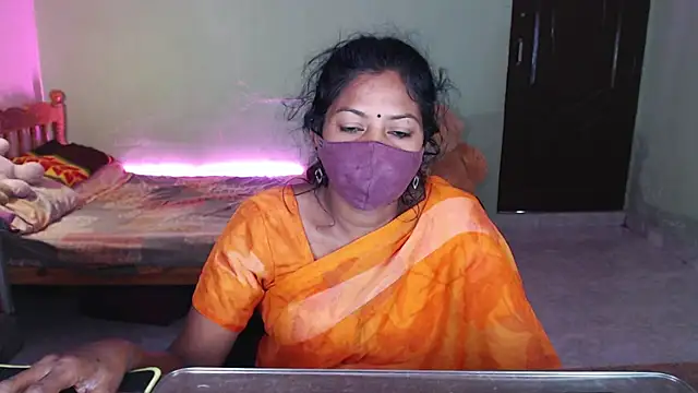 Snapshot of Novapol chatting on 05-24-26, 05:23 Novapol online show from 05-24-26, 05:23