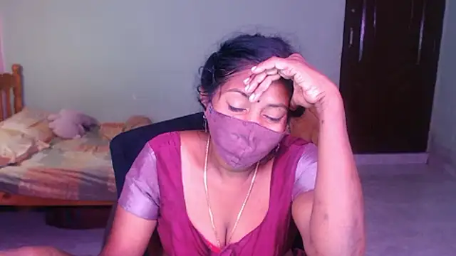Snapshot of Novapol chatting on 05-31-26, 06:09 Novapol online show from 05-31-26, 06:09