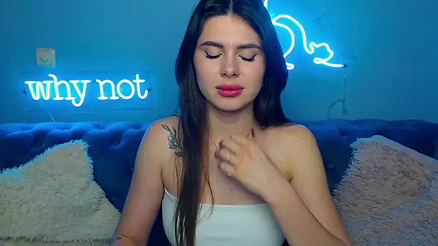 Snapshot of ViollinaLove chatting on 02-07-26, 06:00 ViollinaLove online show from 02-07-26, 06:00