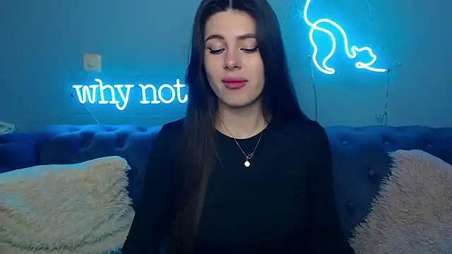 Snapshot of ViollinaLove chatting on 02-21-26, 05:41 ViollinaLove online show from 02-21-26, 05:41